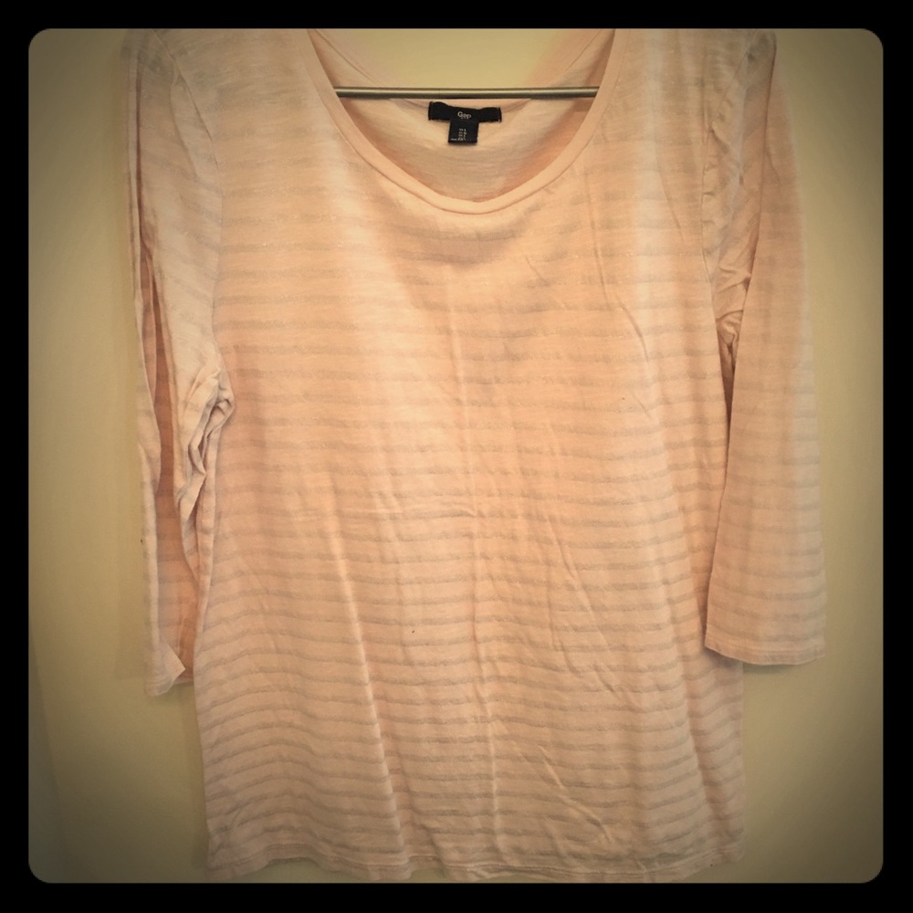 Pale pink 3/4 sleeve shirt